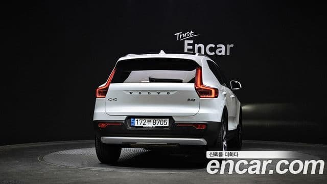Volvo XC40 4