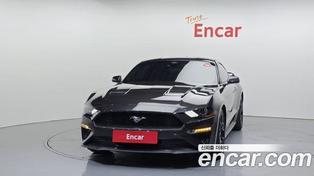Ford Mustang 2