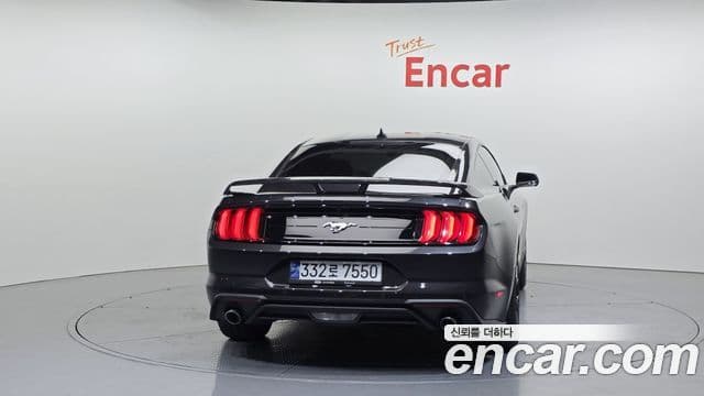 Ford Mustang 3