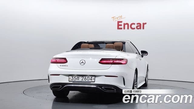 Mercedes-Benz E-Class W213 4