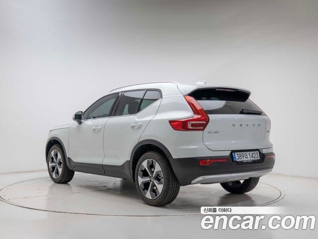Volvo XC40 4