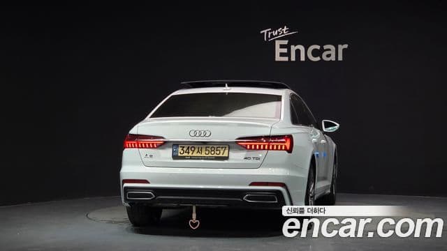 Audi A6 (C8) 3