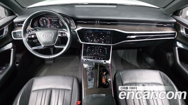 Audi A6 (C8) 4