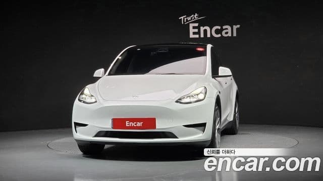 Tesla Model Y 3