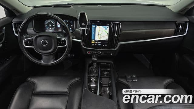 Volvo V90 Cross Country 4