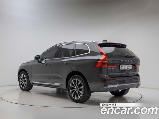 Volvo XC60 2nd Gen 4