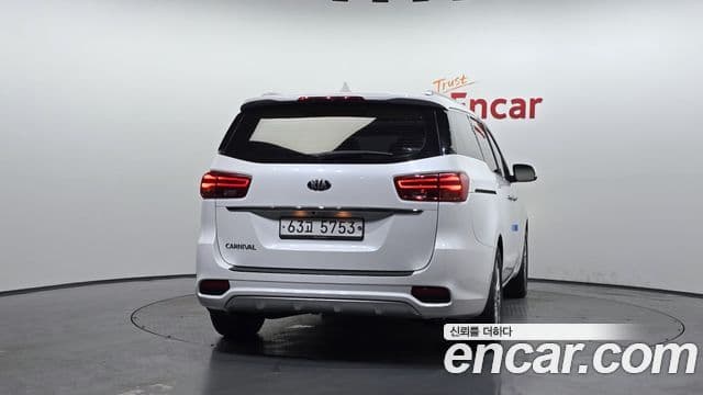 Kia The New Carnival 3