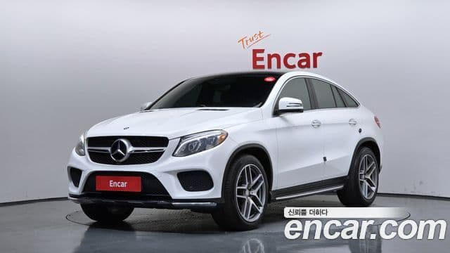 Mercedes-Benz GLE-Class W166 1