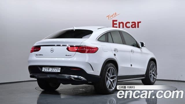 Mercedes-Benz GLE-Class W166 2
