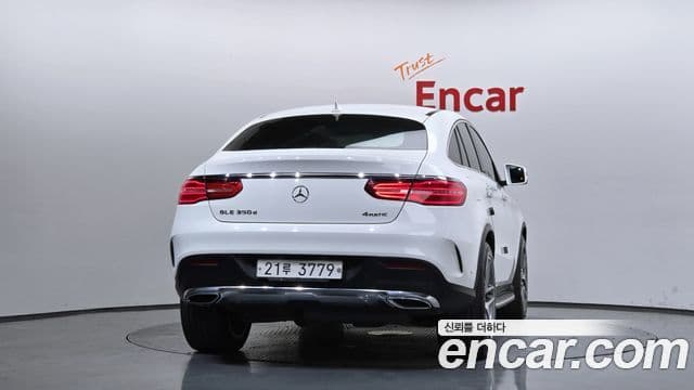 Mercedes-Benz GLE-Class W166 4