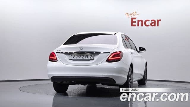 Mercedes-Benz C-Class W205 3