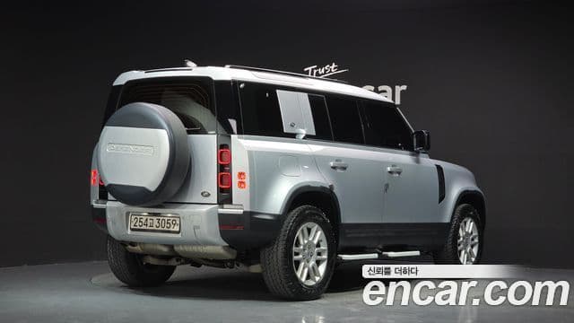 Land Rover Defender (L663) 2