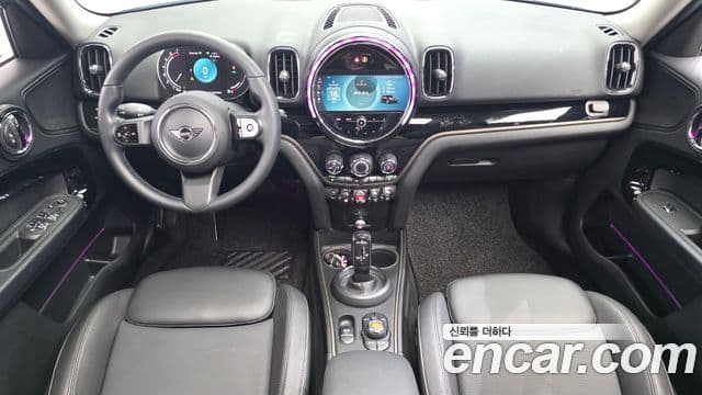 MINI Cooper Countryman 4