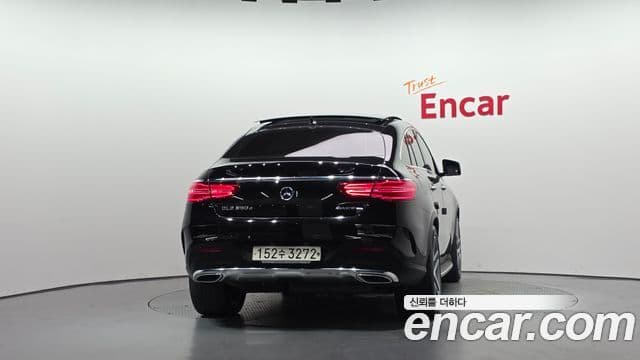 Mercedes-Benz GLE-Class W166 3