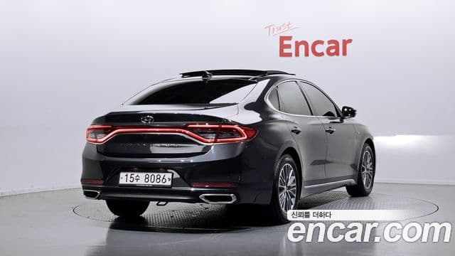 Hyundai Grandeur IG Hybrid 2