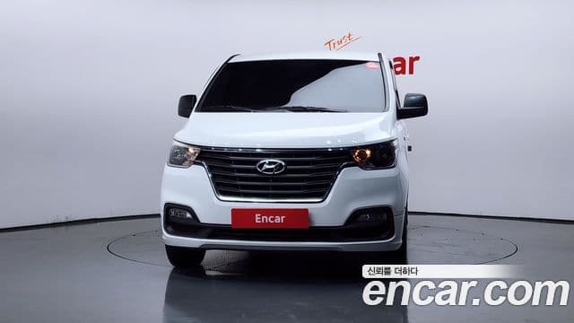 Hyundai The New Grand Starex 3