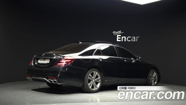 Mercedes-Benz S-Class W222 2