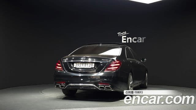 Mercedes-Benz S-Class W222 4