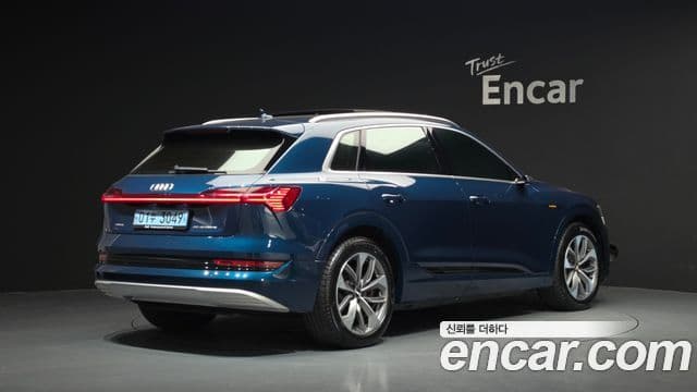 Audi e-tron 2