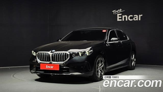 BMW 5 Series (G60)