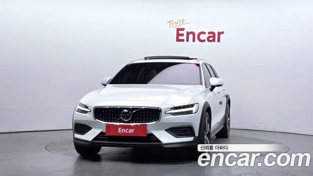Volvo V60 Cross Country 2nd Gen 3