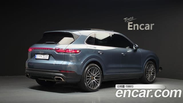 Porsche Cayenne (PO536) 2
