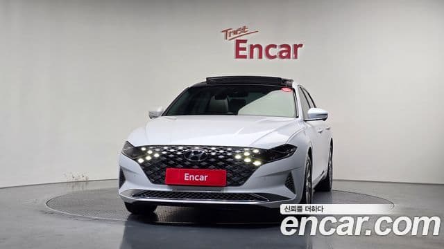 Hyundai The New Grandeur IG Hybrid 3