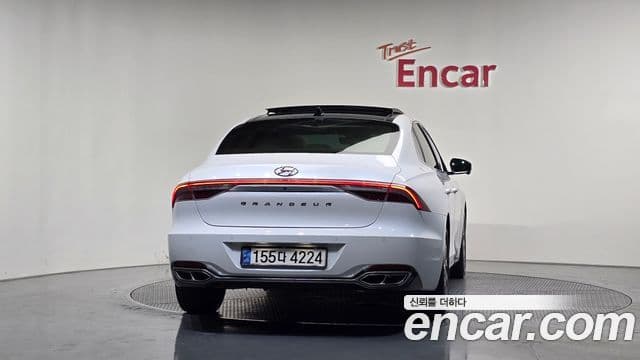 Hyundai The New Grandeur IG Hybrid 4