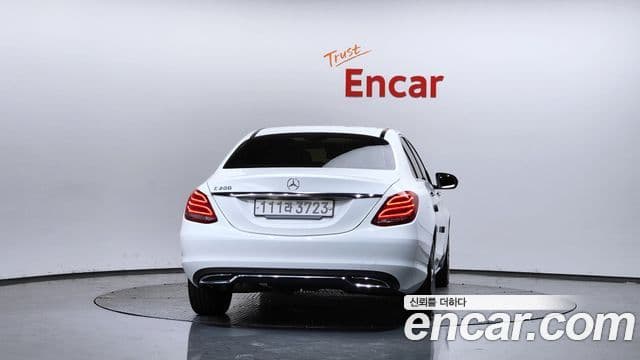 Mercedes-Benz C-Class W205 4