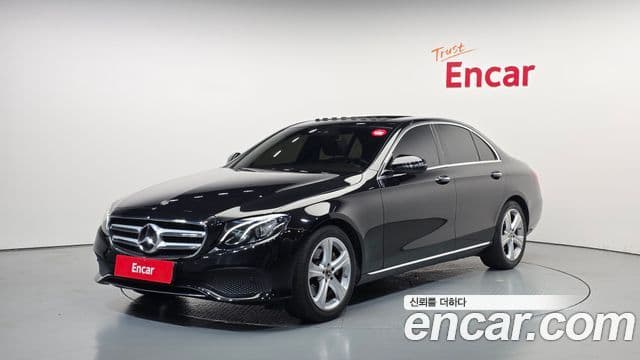 Mercedes-Benz E-Class W213 1