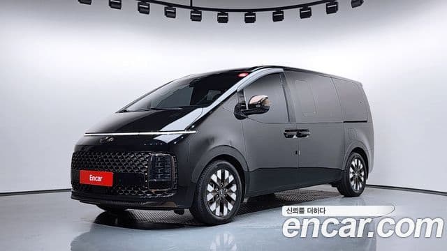 Hyundai Staria 1