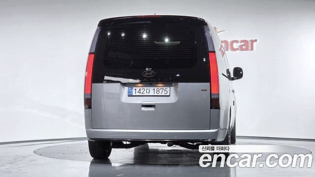 Hyundai Staria 3