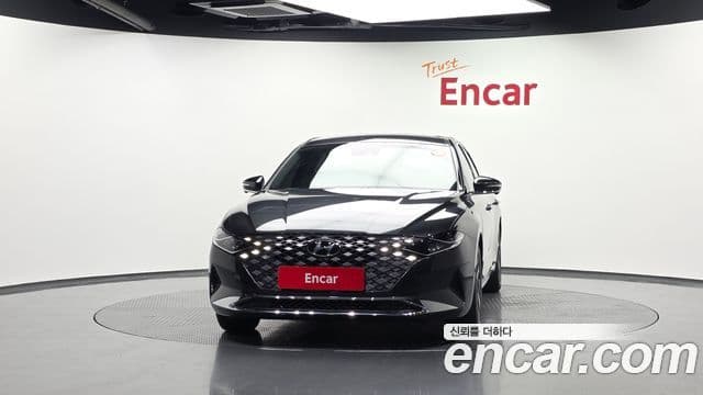 Hyundai The New Grandeur IG Hybrid 2