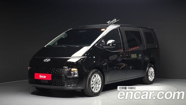 Hyundai Staria 1