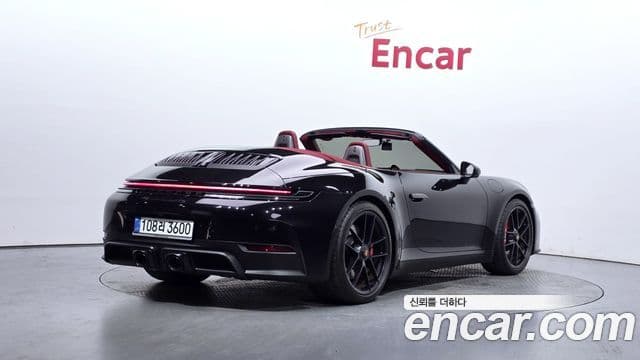 Porsche 911 (992) 2