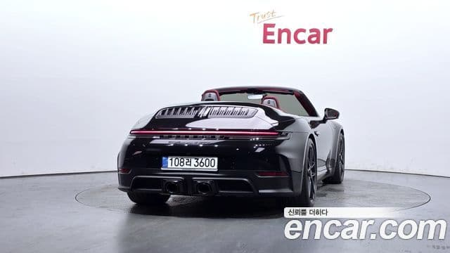 Porsche 911 (992) 4