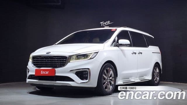 Kia The New Carnival — 1