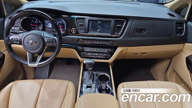 Kia The New Carnival 4