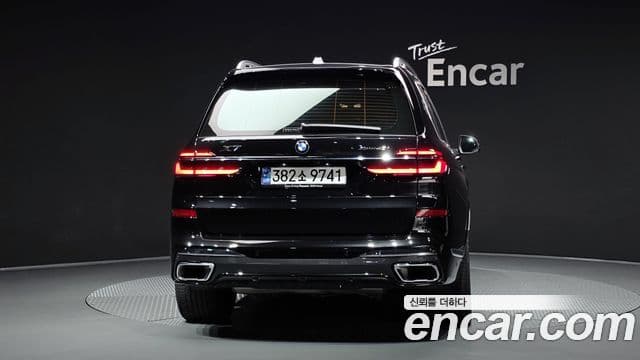 BMW X7 (G07) 3