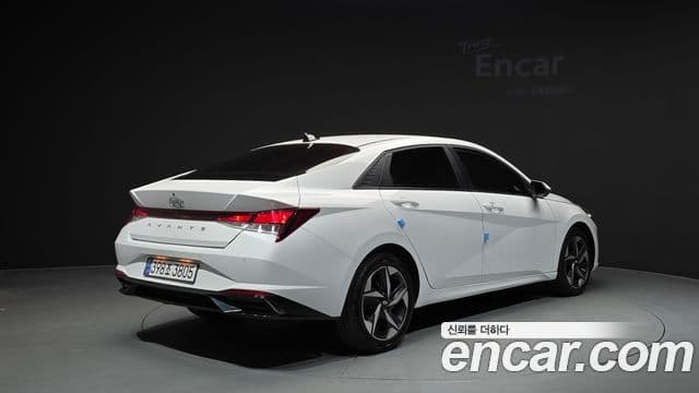 Hyundai Avante (CN7) 2
