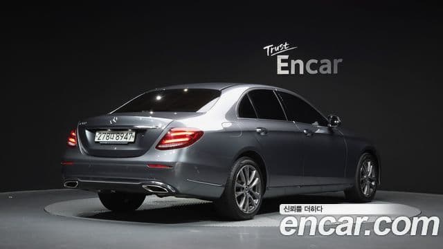 Mercedes-Benz E-Class W213 2