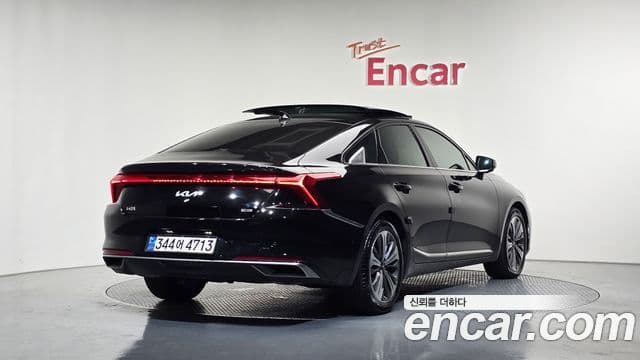 Kia K8 Hybrid 2
