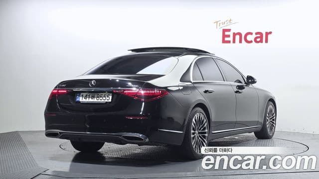 Mercedes-Benz S-Class W223 2