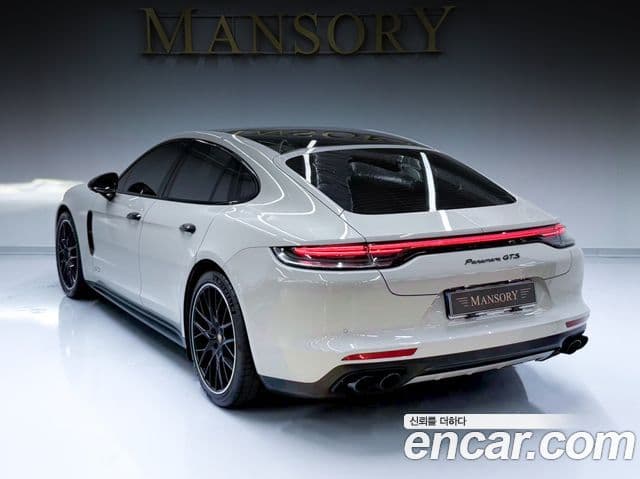 Porsche Panamera (971) 2