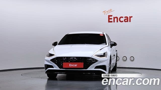 Hyundai Sonata (DN8) 2