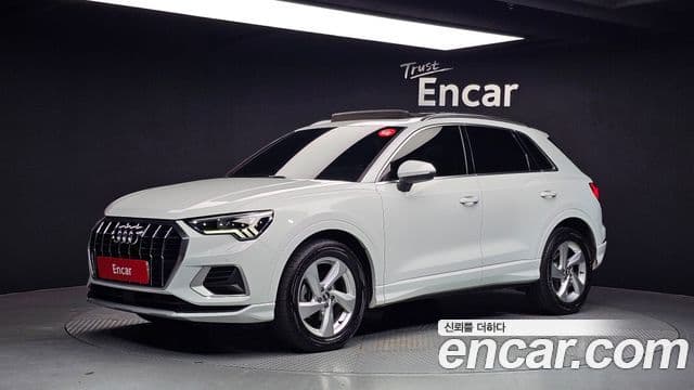 Audi Q3 (F3)
