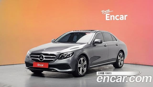 Mercedes-Benz E-Class W213 1