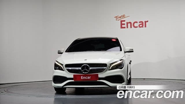 Mercedes-Benz CLA-Class C117 3