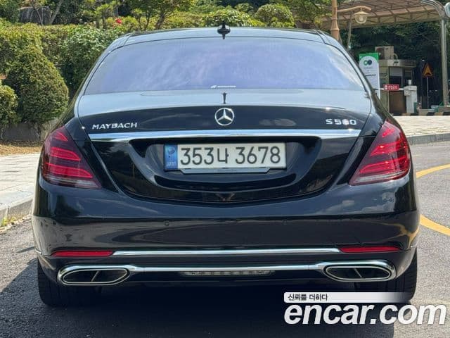 Mercedes-Benz S-Class W222 4