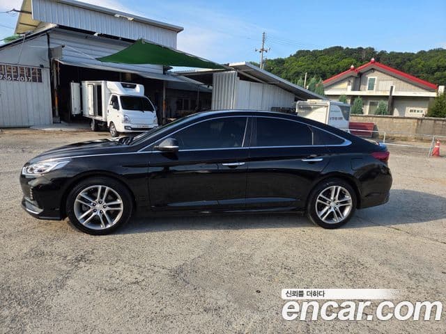 Hyundai Sonata New Rise 3
